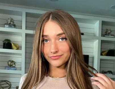 skylar mae age|Skylar Mae Wiki, Bio, Age, Height, Boyfriend,。